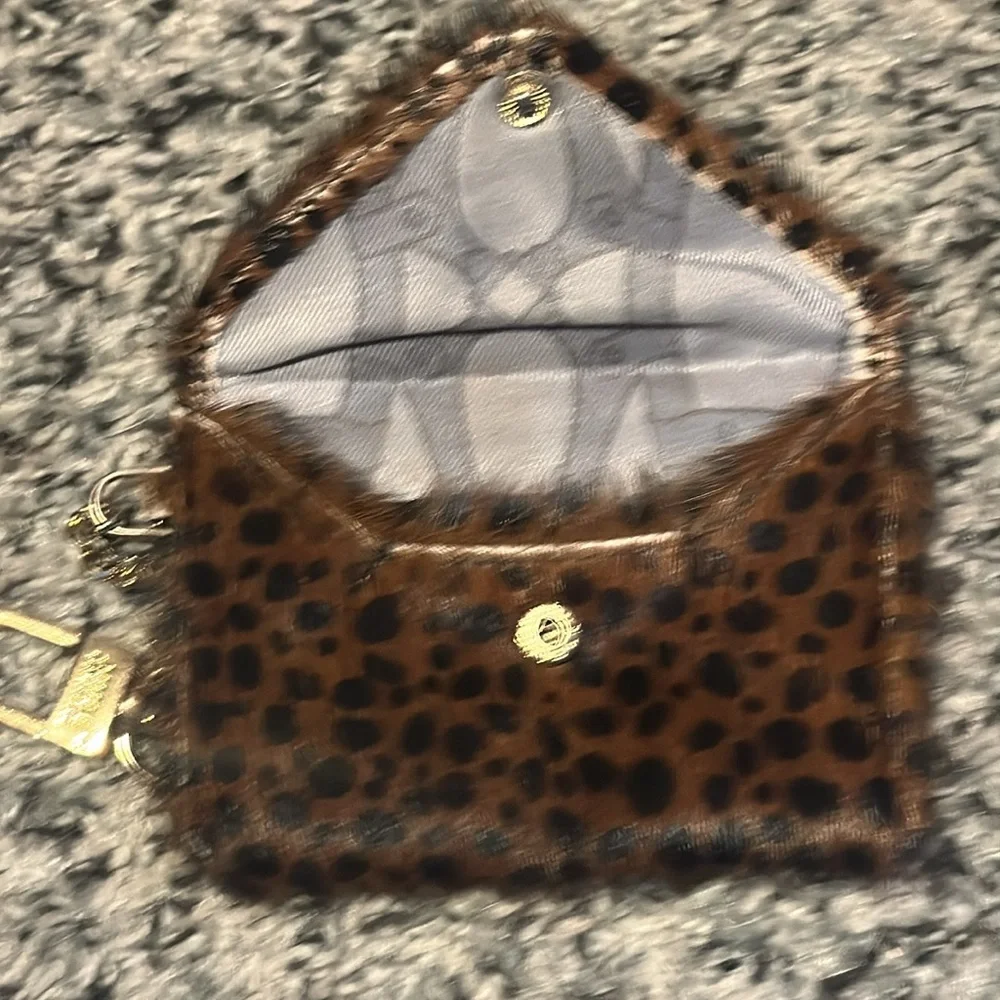 Aimee Kestenberg Leopard Print Fur Keychain coin Wallet - Picture 3 of 3